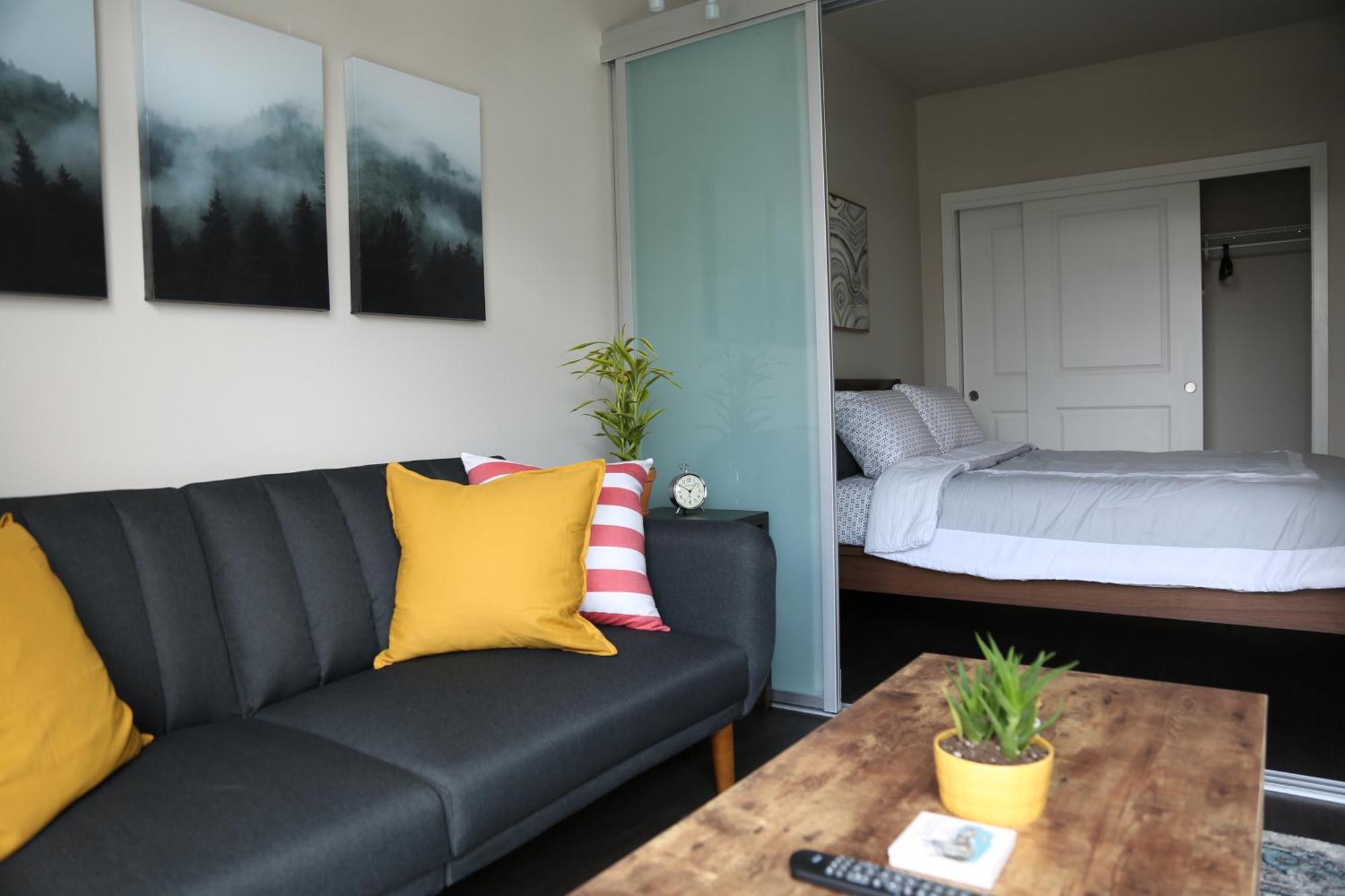 Queen Anne Abode - 1 Block From Cpa! - Free Parking! シアトル エクステリア 写真