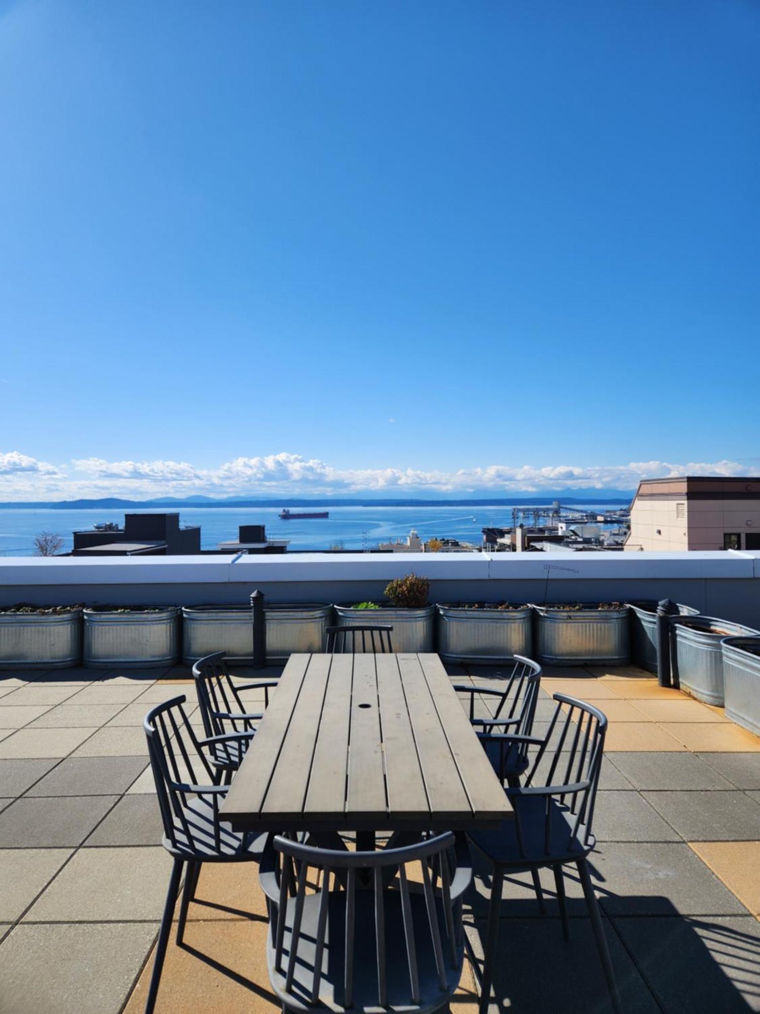 Queen Anne Abode - 1 Block From Cpa! - Free Parking! シアトル エクステリア 写真